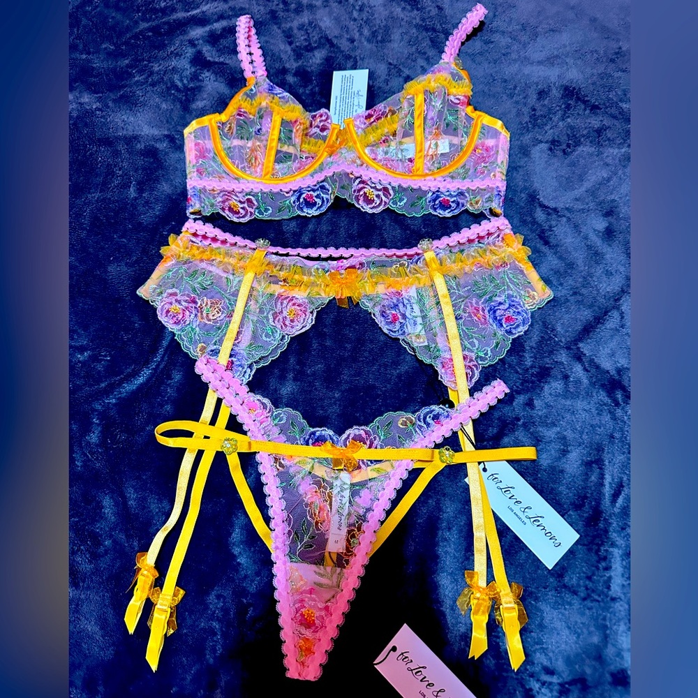NWT For Love & Lemons 3pc Full Lingerie Set 2022 Spring/Summer Collection